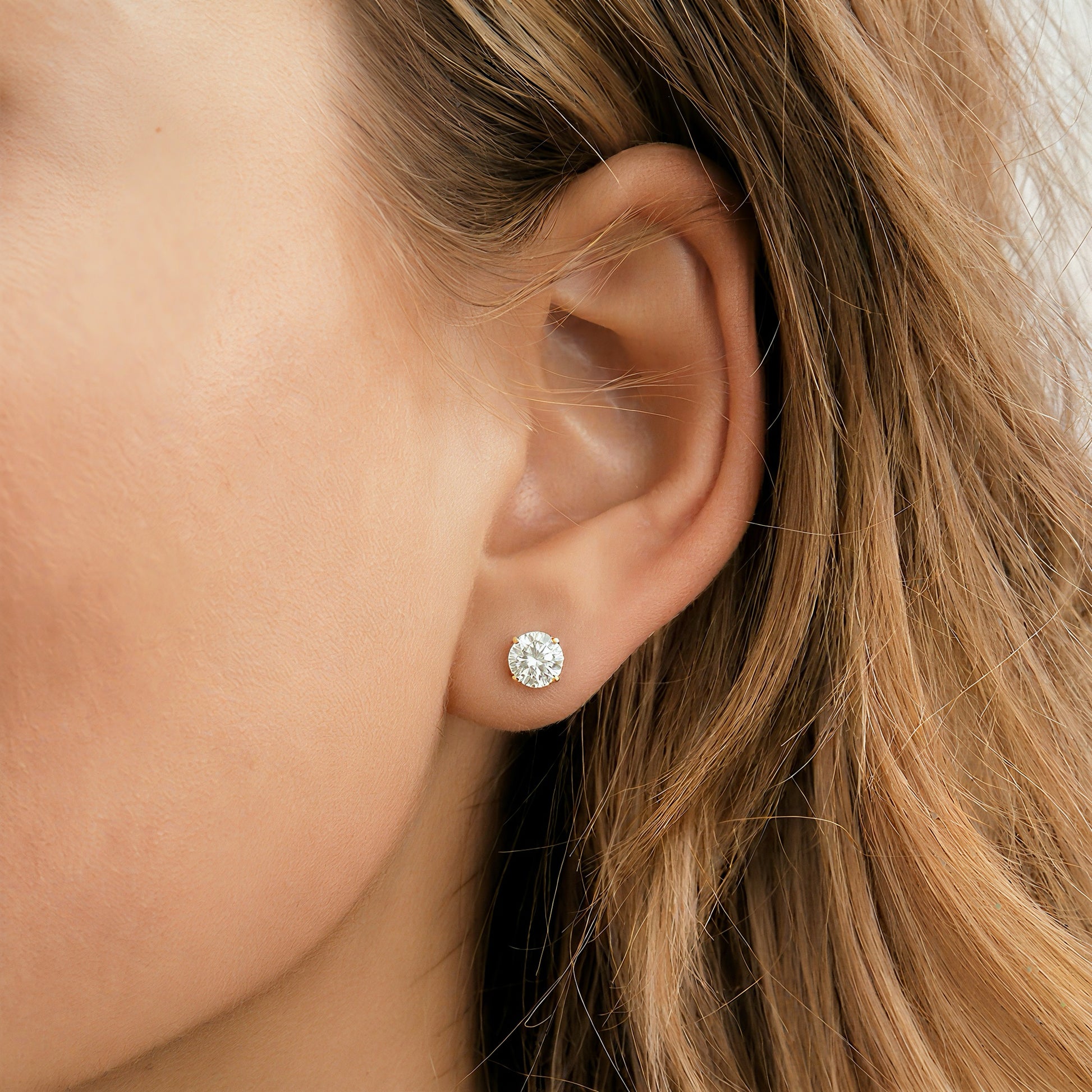 4-prong round cz stud earrings with ball screw back - single ear worn look