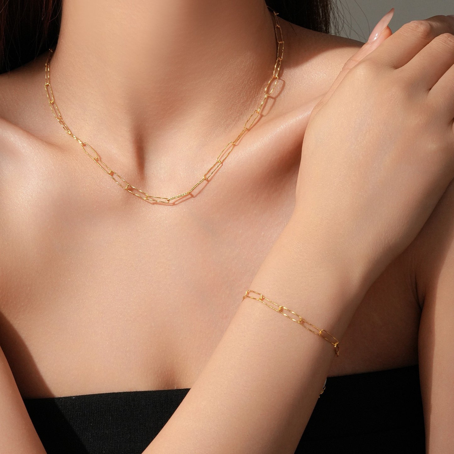 Textured Paperclip Chain Gold Necklace